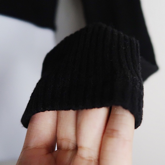 Fashion Nova | NWOT* Black Crop Long Sleeve Hoodie - Picture 4 of 8